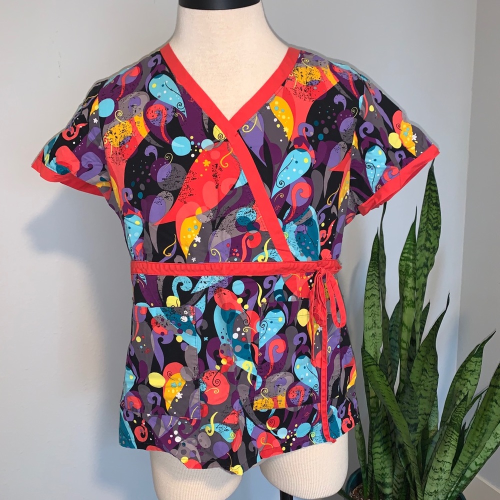 Koi Scrub Top XL LIKE NEW!